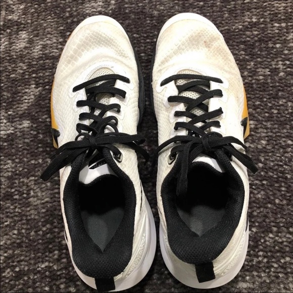 NIKE KOBE MAMBA FOCUS WHITE BLACK AJ5899 100 8.5 - Picture 2 of 12